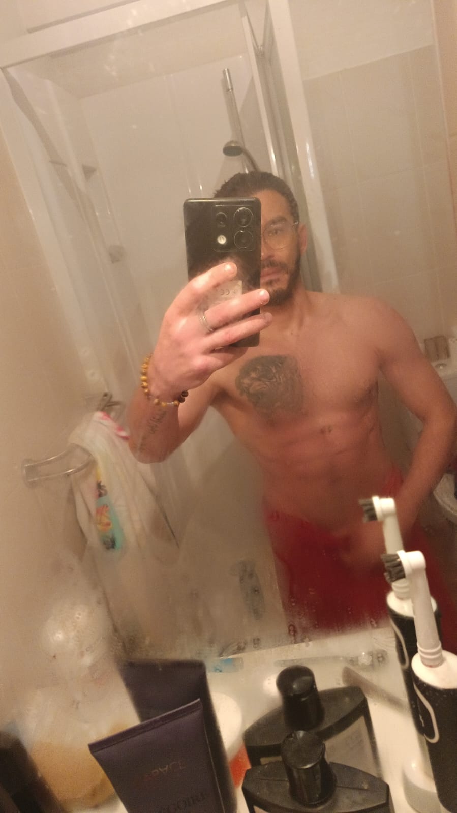 Profil de Ghjuvanni, 32 ans, Gay Canada à Conception Bay South