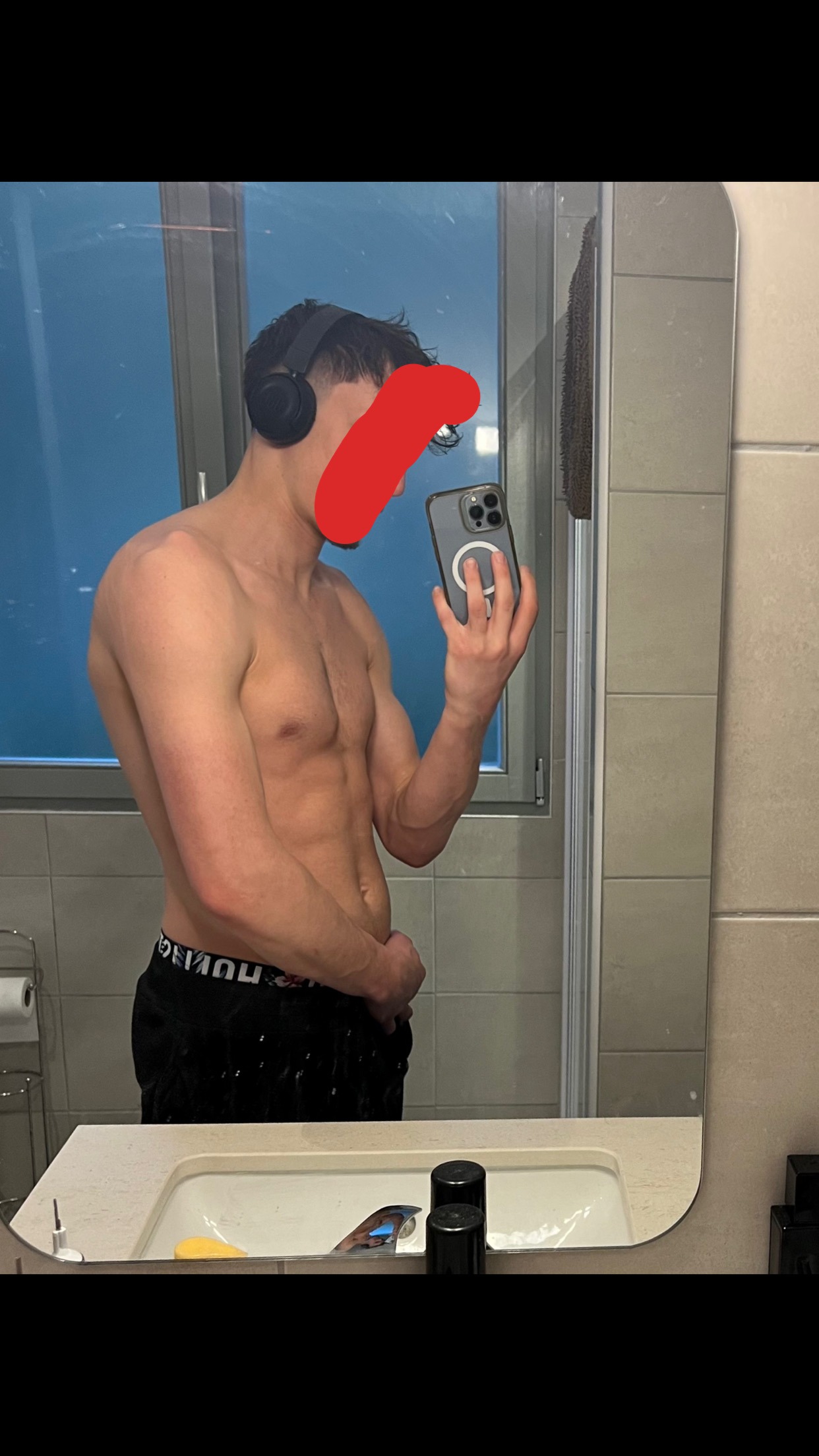 Profil de Etem, 23 ans, Gay Canada à Airdrie