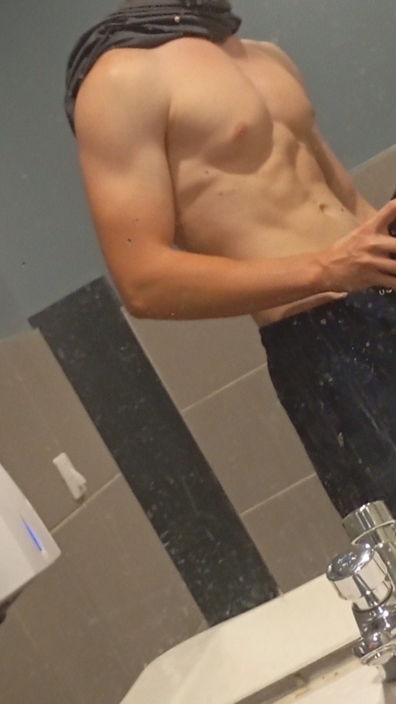 Profil de Sloann, 19 ans, Gay Canada à Launay