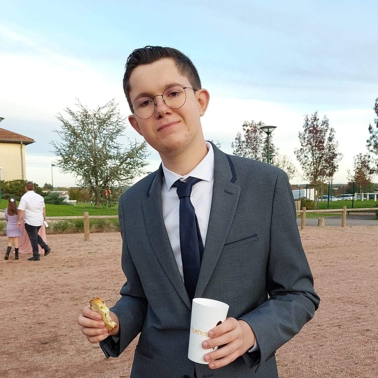 Profil de Amador, 21 ans, Gay Canada à Warman