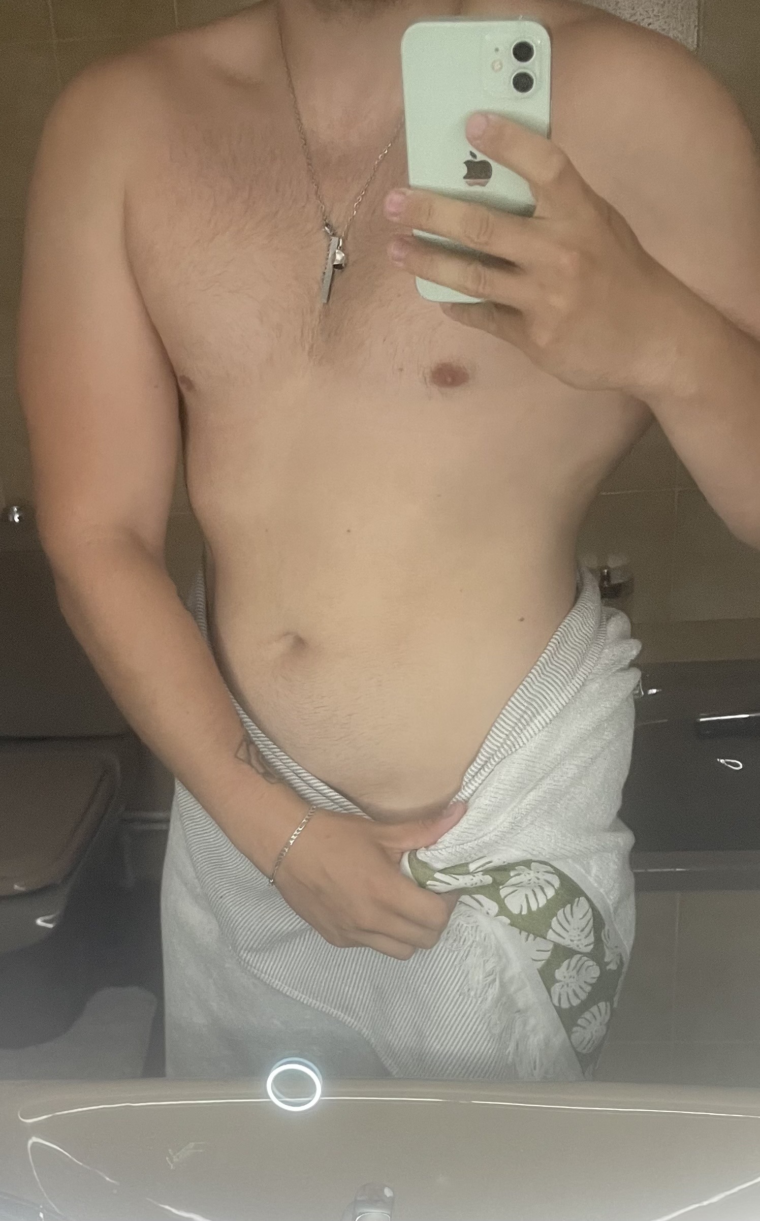 Profil de Valeriano, 27 ans, Gay Canada à Airdrie
