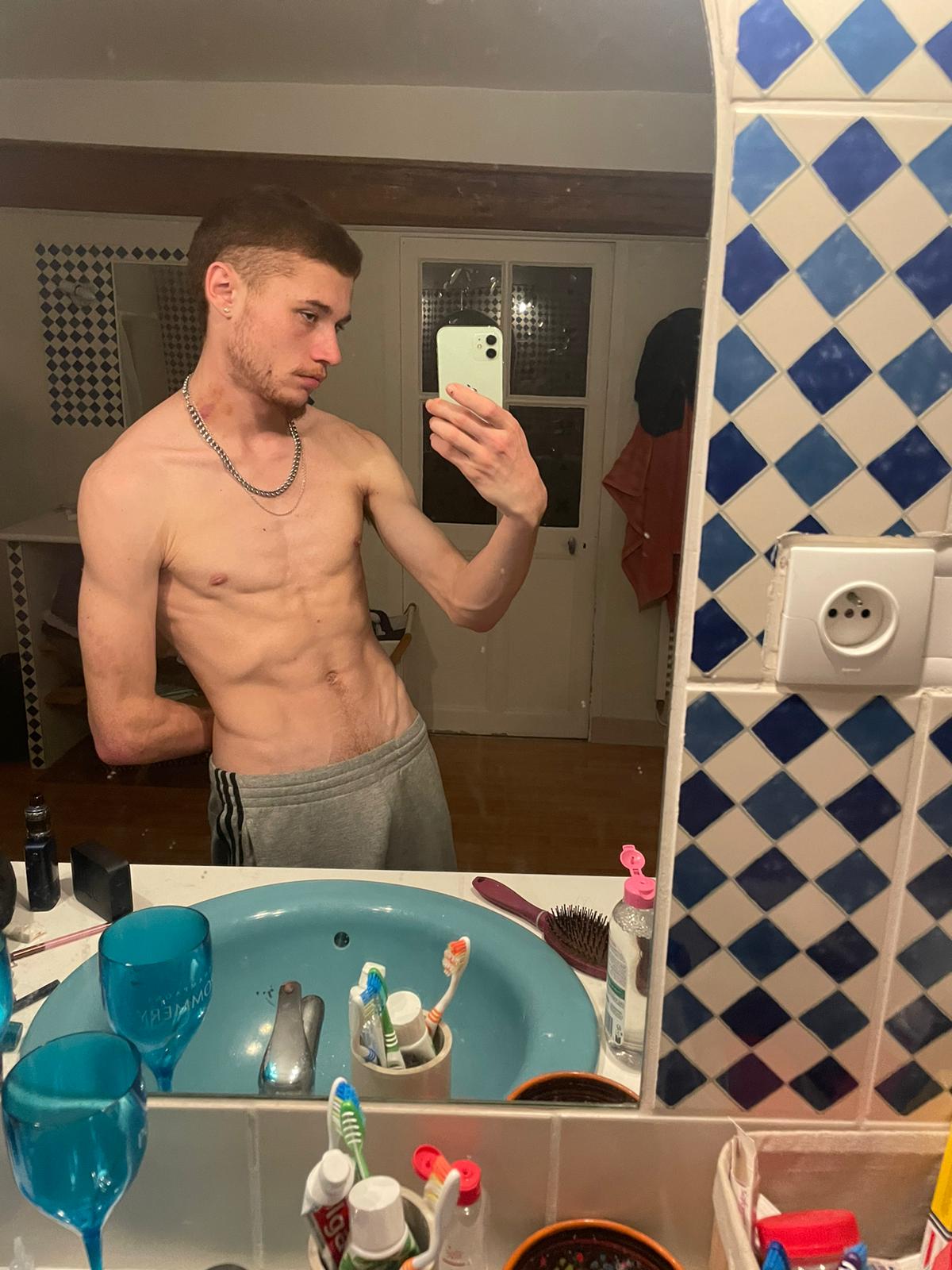 Profil de Hellmut, 20 ans, Gay Canada à Alida