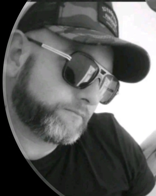 Profil de Adeodat, 39 ans, Gay Canada à Cupar