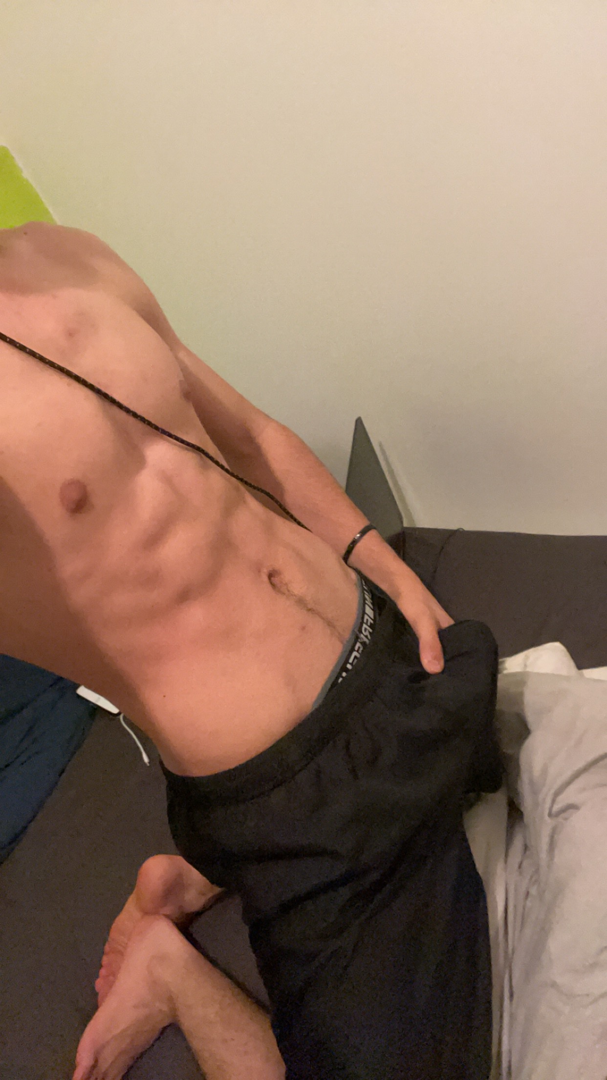 Profil de Yamen, 22 ans, Gay Canada à Mannville