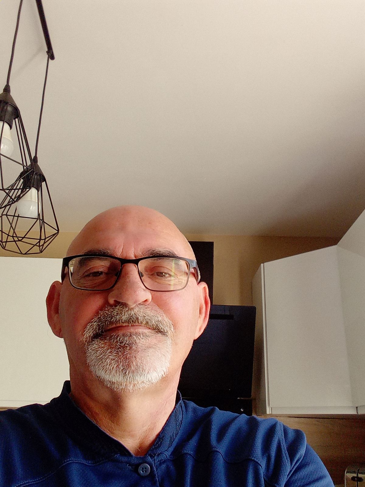 Profil de Ionut, 55 ans, Gay Canada à Edgerton