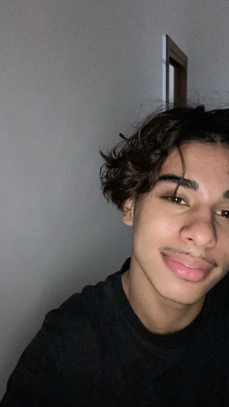 Profil de Ubaldo, 19 ans, Gay Canada à Shamrock