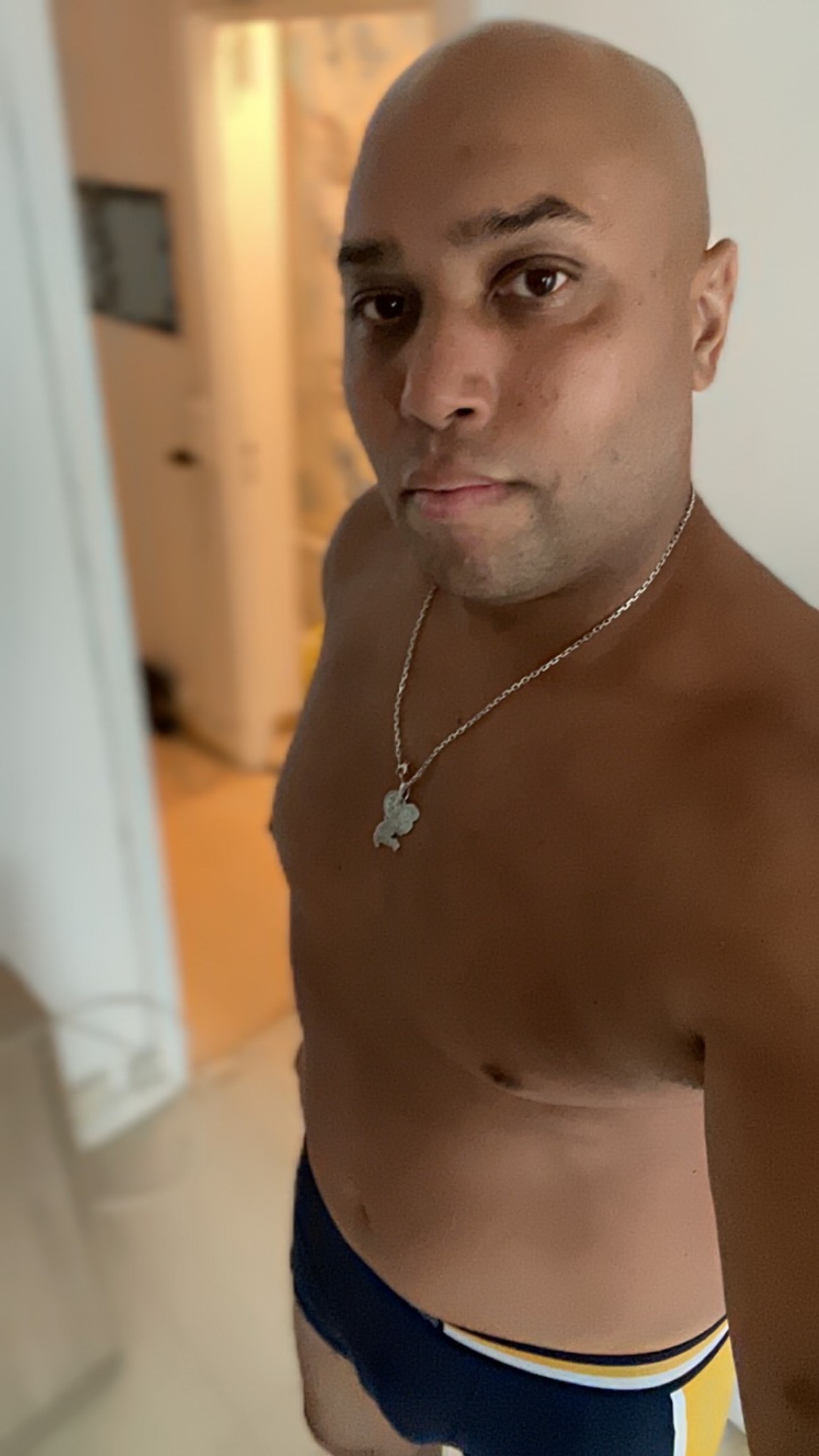 Profil de Krystian, 43 ans, Gay Canada à Saint-André