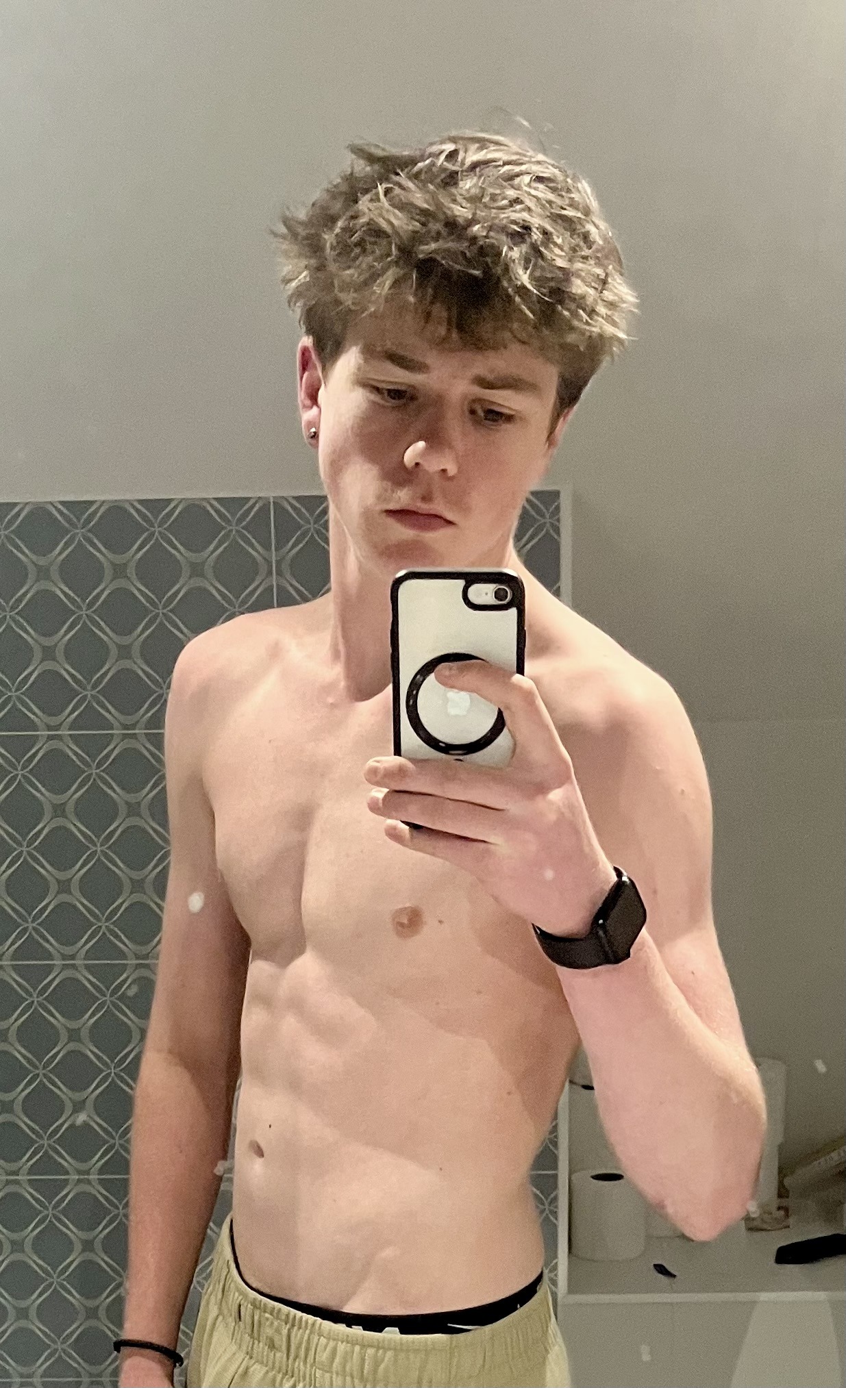 Profil de Mladen, 19 ans, Gay Canada à Petitcodiac