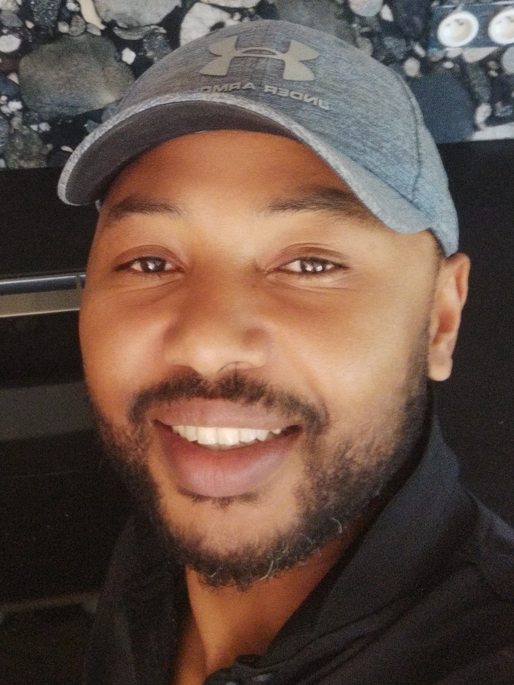 Profil de Yvano, 40 ans, Gay Canada à Port au Port West-Aguathuna-Felix Cove
